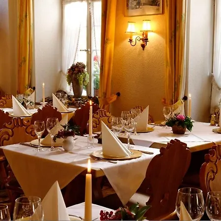 Baeren Hotel, The Bear Вильдерсвиль