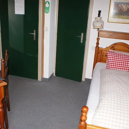 Мини-отель Baeren Hotel, The Bear 3*