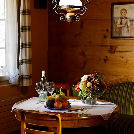 Baeren Hotel, The Bear Värdshus
