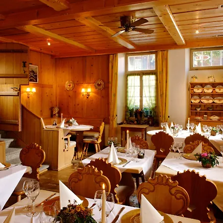 Värdshus Baeren Hotel, The Bear 3*