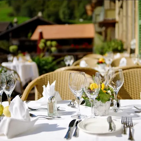 Baeren Hotel, The Bear Zajazd 3*